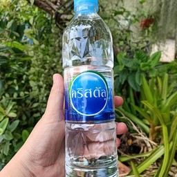 น้ำเปล่าคริสตัล 600 มิลลิลิตร แช่เย็น