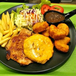 สเต็กลุงหมี 3 เกลอไก่ + ฟรีน้ำ 1 ขวด