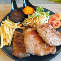 ลุงหมี 3 เกลอหมู + ฟรีน้ำ 1 ขวด