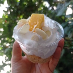 บานาฟฟี่มะม่วงสุกแอลมอนด์น้ำผึ้ง