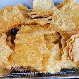 ราดหน้า-กะเพราพริกแห้ง มังกรกินหมี่ ตลาดเพลินดี-พระราม2