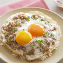 ข้าวไข่ดาวคู่+หมูสับ