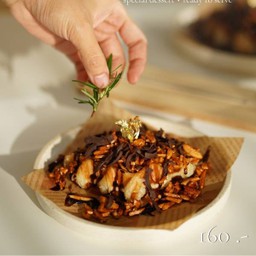 ครอฟเฟิลอัลมอนต์คาราเมลและช็อคโกแลต