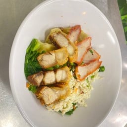 เกี๊ยวแห้ง-หมูแเง-หมูกรอบ-ปู(พิเศษ)
