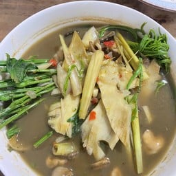 แกงหน่อไม้ใส่น้ำปู