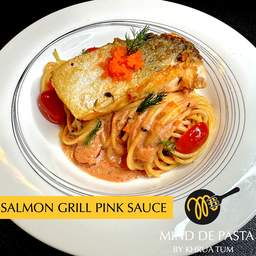 พาสต้าแซลมอน ครัมซอสชมพู (Salmon Grill Pink Sauce Pasta)