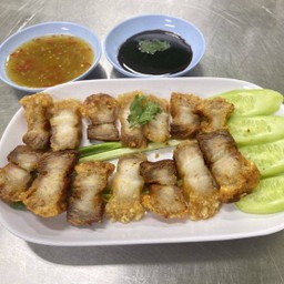 หมูกรอบ