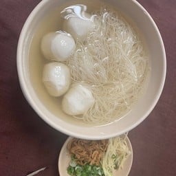 หมี่สั่วลูกชิ้นปลา+ไข่