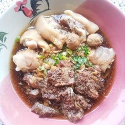 กินพุงกลม หมูกรอบผัดพริกเกลือ