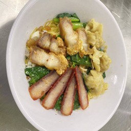 บะหมี่เกี๊ยวแห้ง-หมูแดง-หมูกรอบ(พิเศษ)
