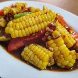 ตำข้าวโพด (ใส่ปูและปลาร้า)