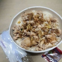 กะเพราไก่chicken ไม่มีหน้าร้าน