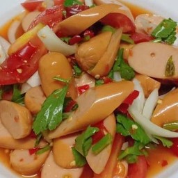 ยำไส้กรอก