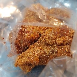 ข้าวยำไก่แซ่บ ตลาดรามอินทรา 83