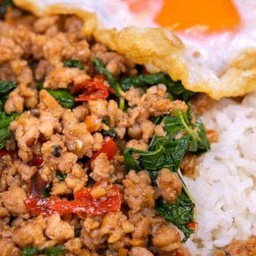 แม่กาญ ก๋วยเตี๋ยว-อาหารตามสั่ง