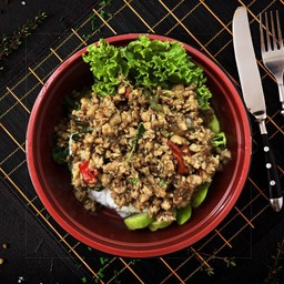 ข้าวหน้ากระเพราหมูสับ