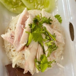 ข้าวมันไก่คุณชาย อร่อยไม่ซ้ำจำสูตรไม่ได้