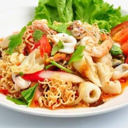 ยำมาม่า