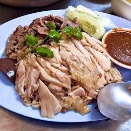 ร้านยาหยีข้าวมันไก่ก๋วยเตี๋ยวไก่มะระ