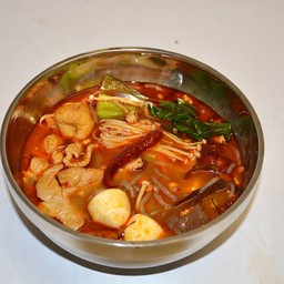 ชุดหม่าล่าต้มให้ หมู