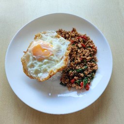 ข้าวไก่ทอดมายองเนส by น้องอะตอม(ดอนเมือง)
