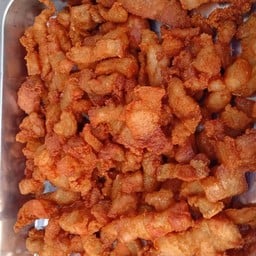 น้องดา หมูทอดเจียงฮาย