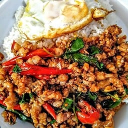 ข้าวราดกะเพราหมูสับ