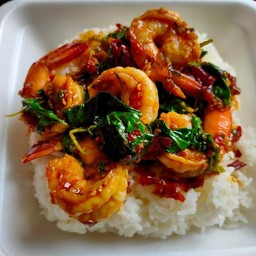 ข้าวราดกะเพรากุ้ง