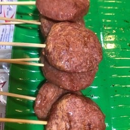 หมูกระเทียม