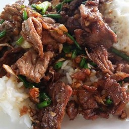 ครัวแม่สุ (อาหารตามสั่ง) อาหารตามสั่งแม่สุ วัดพระศรี