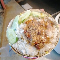 ร้านกระเพราเข่ง Nong Ta Phon Warin Chamrap