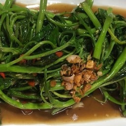 ผักบุ้งไฟแดง