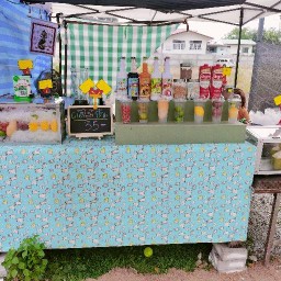 น้ำผลไม้สดปั่นหวานอร่อยชื่นใจ