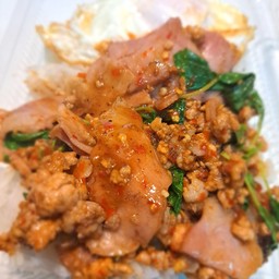 ผัดกะเพราหมูสับ&เบคอนหมูราดข้าว