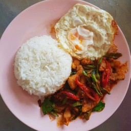 ผัดพริกแกง