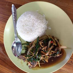 ข้าวเครื่องในไก่ผัดฉ่า