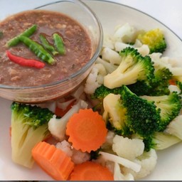 น้ำพริกกระปิ+ ผักต้ม