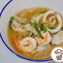 ข้าวต้มรวมมิตรทะเล (ปลากะพง+กุ้ง+ปลาหมึก)