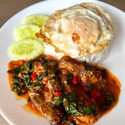 ข้าวกะเพราปลากระป๋อง
