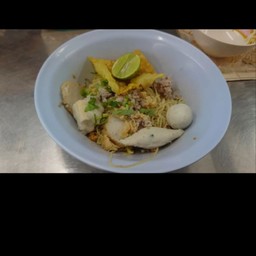 ก๋วยเตี๋ยวลูกชิ้นแคระ