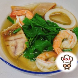 เกาเหลา ทะเลรวมมิตร (ปลากะพง+กุ้ง+ปลาหมึก)