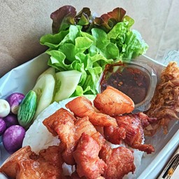 ข้าวหมูสามชั้นทอดกระเทียม(ไซร์m)