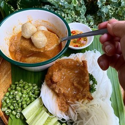 ขนมจีนน้ำยากะทิ