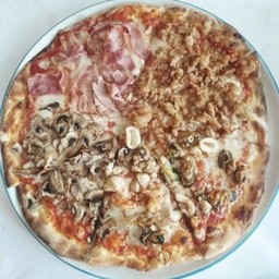 4 Stagioni Pizza Seafood,Ham,Mushroom,Sausage