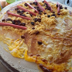 เครปหน้า ไข่+พริกเผา+หมูหยอง+ฮอทดอก+ ลูกเกด