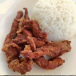 หมูแดดทอด ราดข้าว