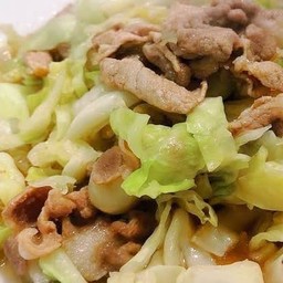 ผัดกระหล่ำปลี เนื้อ (กับข้าว)