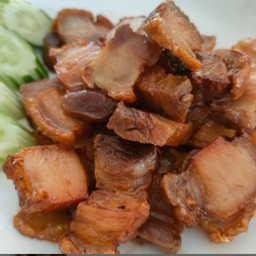 หมูกรอบทอดน้ำปลา
