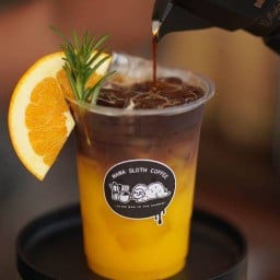 Mama Sloth Coffee ถนนนวลจันทร์