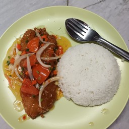 ข้าวราดปลาทอดสามรส